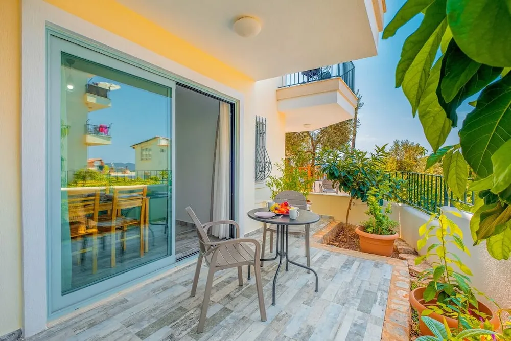 Apart Daire, Kısmi Deniz Manzaralı