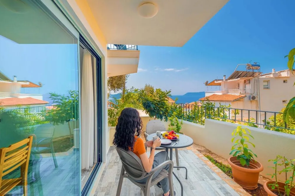 Apart Daire, Kısmi Deniz Manzaralı