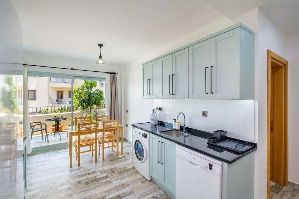 Apart Daire, Kısmi Deniz Manzaralı