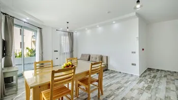 Sea Mist Suites