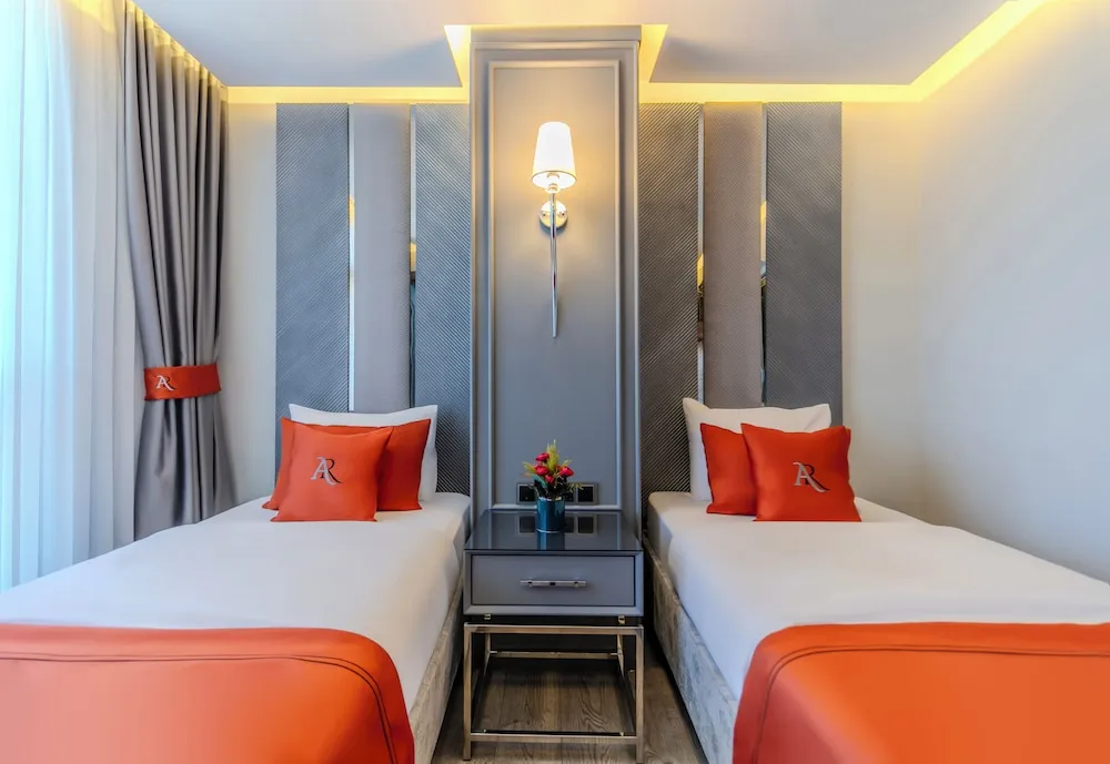 Deluxe Tek Büyük veya İki Ayrı Yataklı Oda