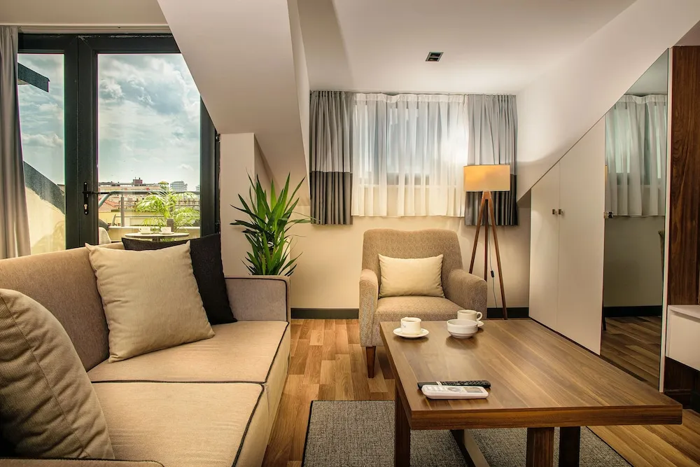 Luxury Çatı Katı Süiti (Penthouse)