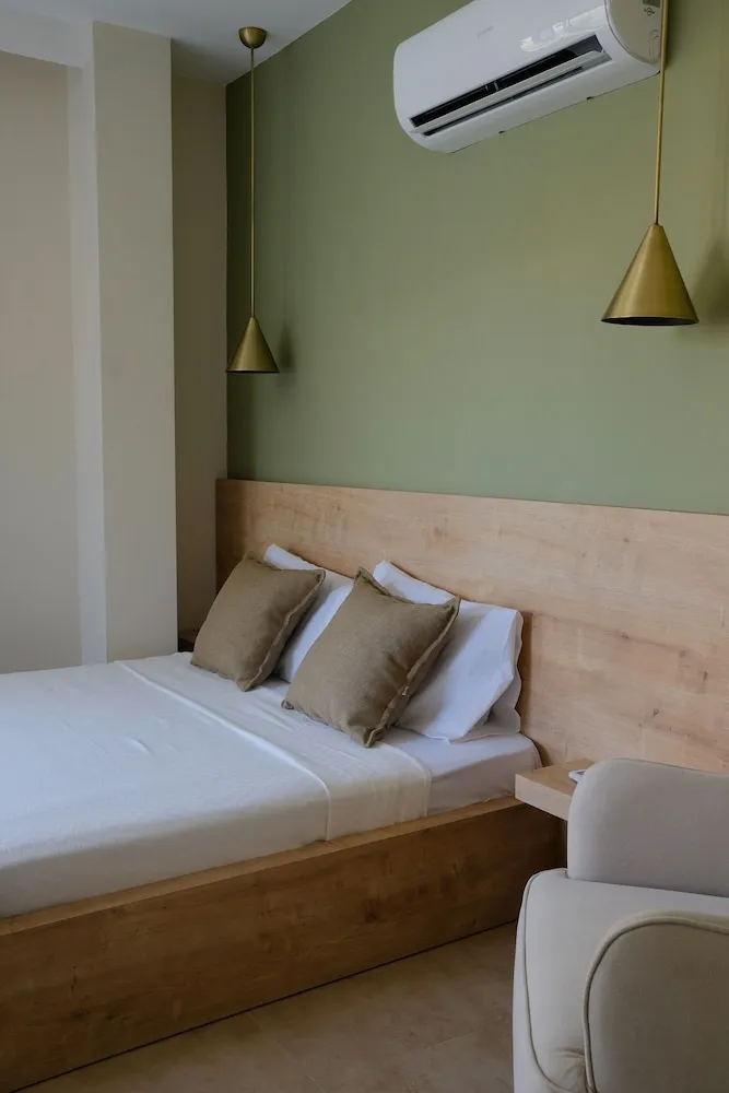 Economy Studio Suite ( Without Kitchen, Mountain View)