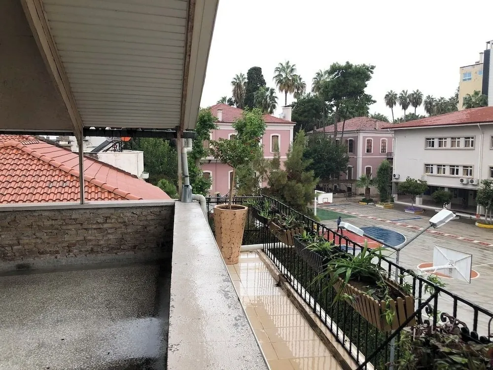 Superior Apart Daire, Teras