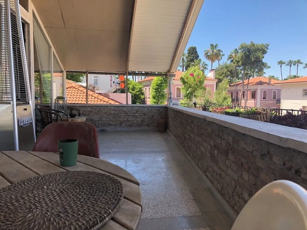 Superior Apart Daire, Teras