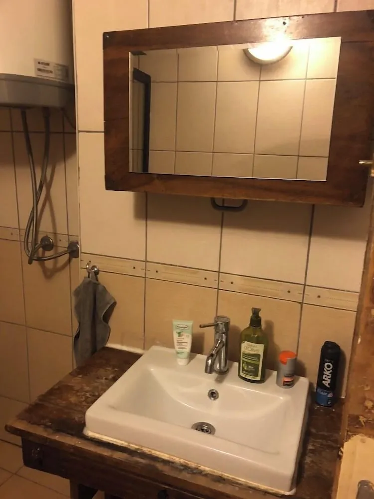 Deluxe Apart Daire, Zemin Kat