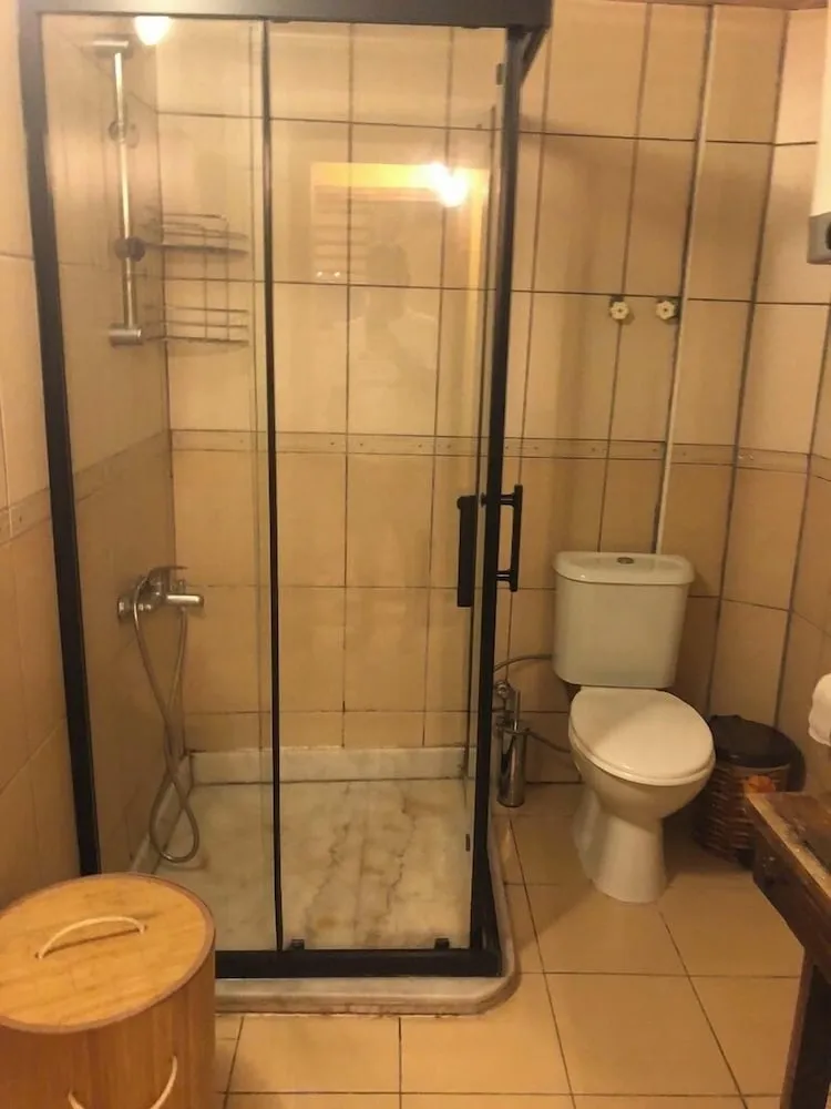 Deluxe Apart Daire, Zemin Kat