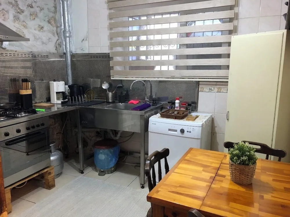 Deluxe Apart Daire, Zemin Kat