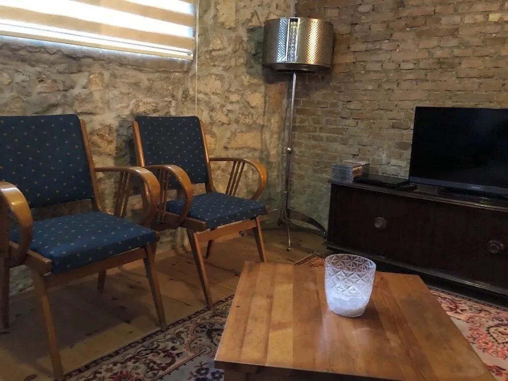 Deluxe Apart Daire, Zemin Kat