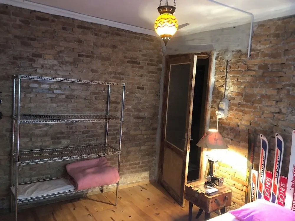 Deluxe Apart Daire, Zemin Kat