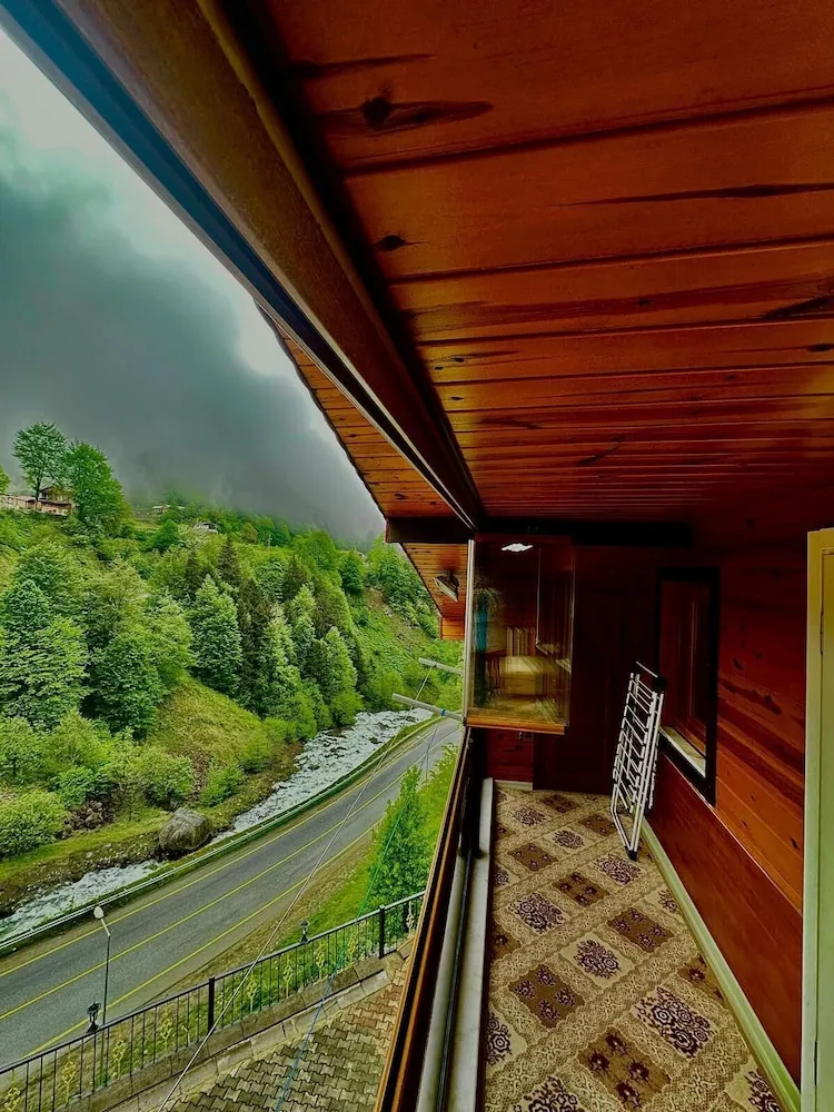 Deluxe Çatı Katı Süiti (Penthouse)