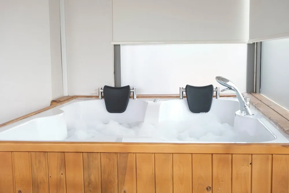 Luxury Süit, Teras, Havuz Manzaralı