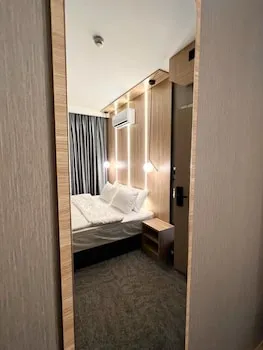 Royal Mass Airport Business Hotel