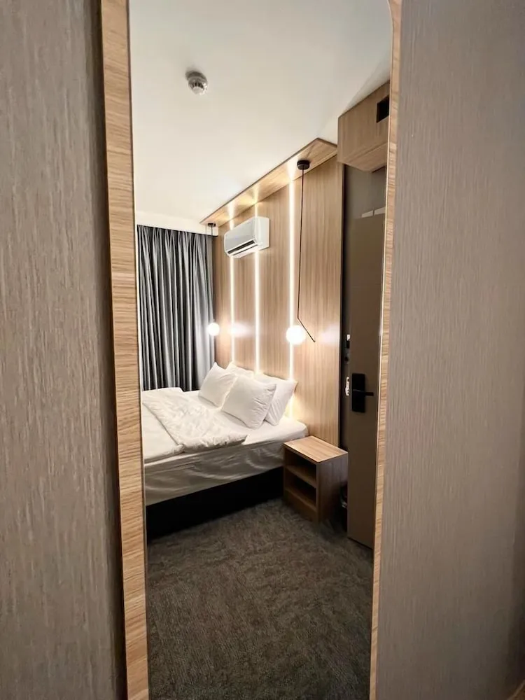 Royal Mass Airport Business Hotel