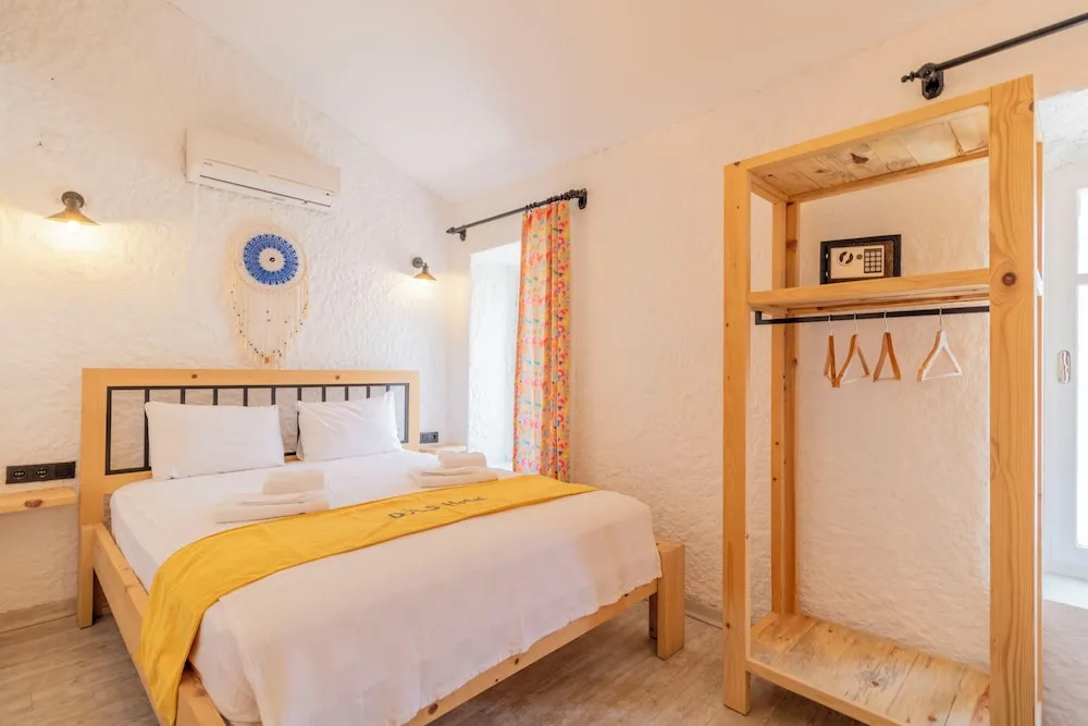 Deluxe Üç Kişilik Oda