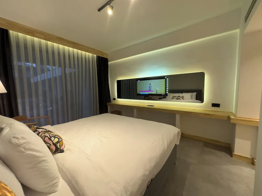 Classic Oda, 1 En Büyük (King) Boy Yatak, Sigara İçilmez, Balkon