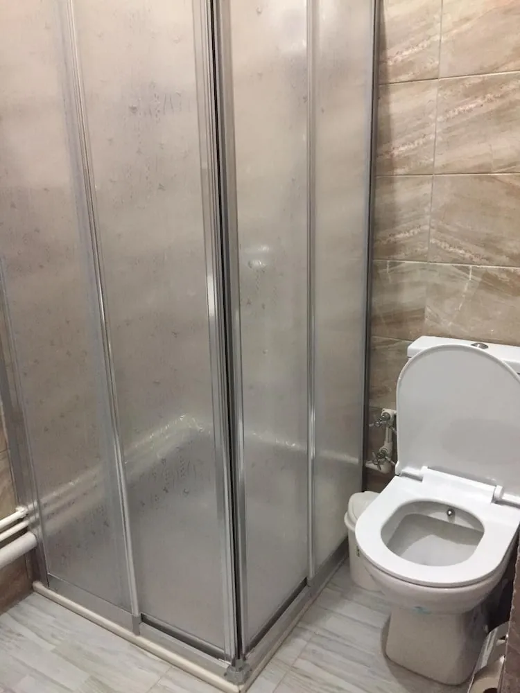 Business Tek Büyük veya İki Ayrı Yataklı Oda