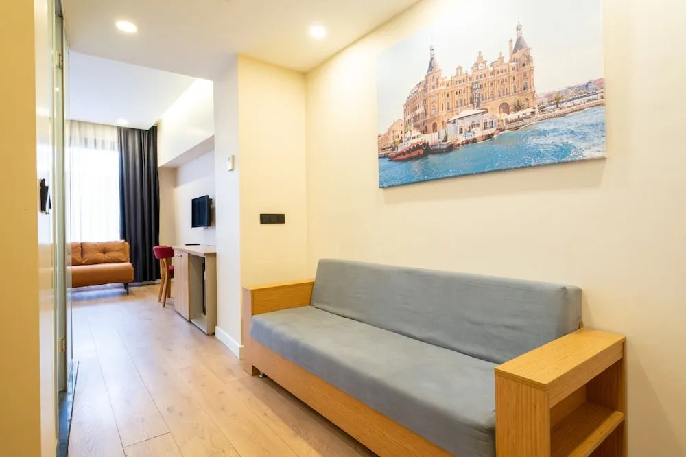 Family Oda, Şehir Manzaralı