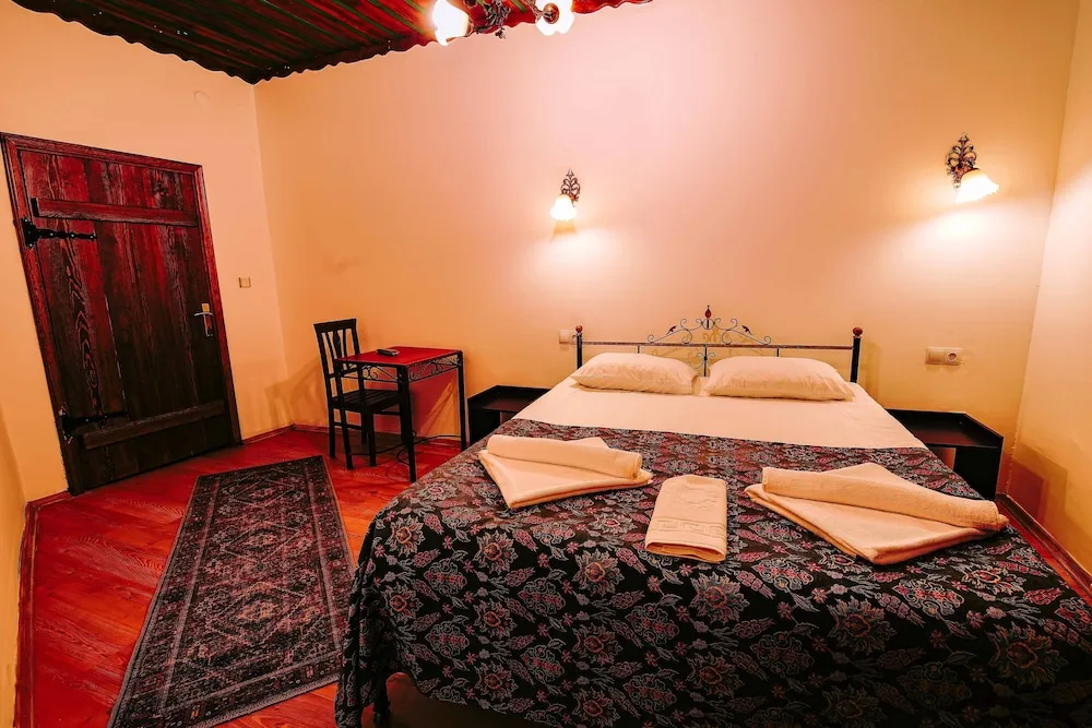 Signature Süit, 1 Büyük (Queen) Boy Yatak, Vadi Manzaralı, Bahçeli