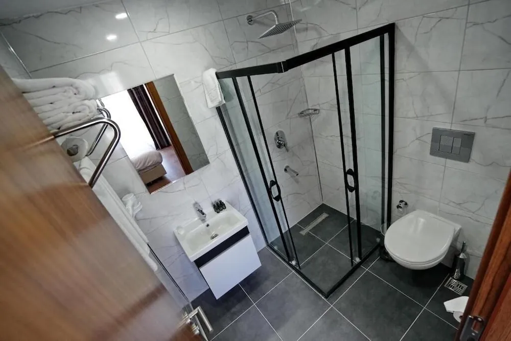 Deluxe Üç Kişilik Oda