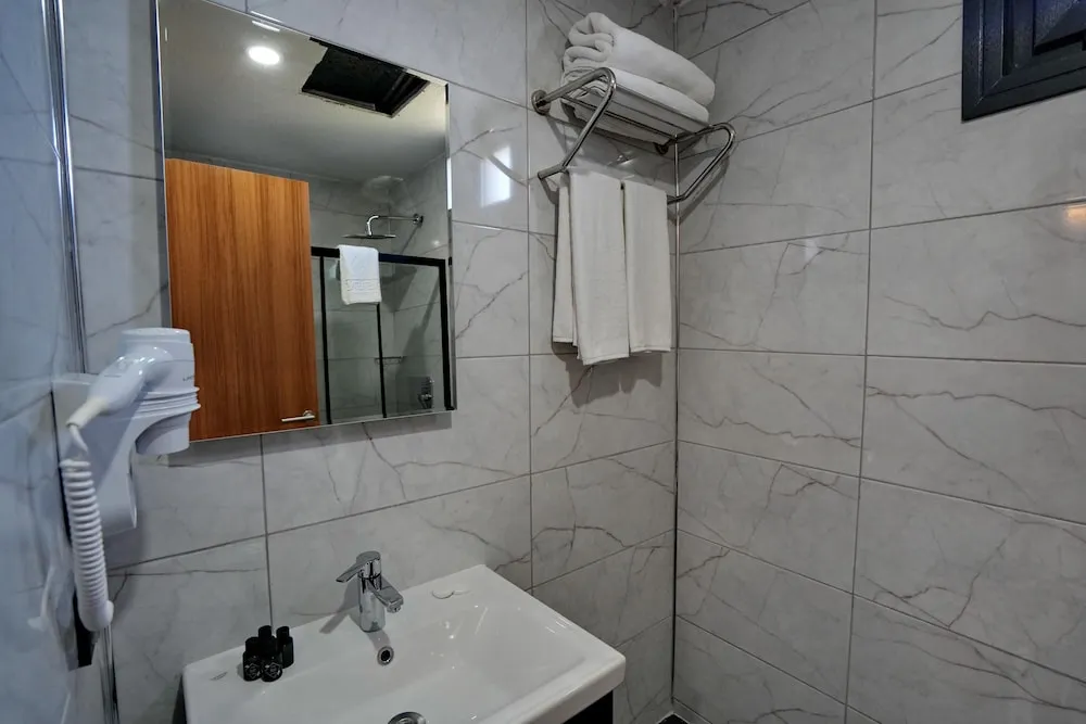 Deluxe Üç Kişilik Oda