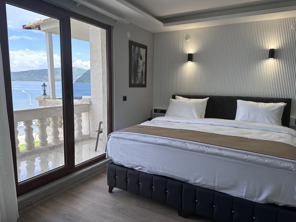 Design Oda, 1 Yatak Odası, Göl Manzaralı