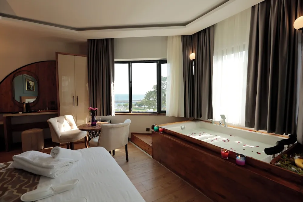 Romantic Tek Büyük Yataklı Oda, Deniz Manzaralı