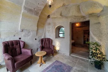 Escape Cave Suites