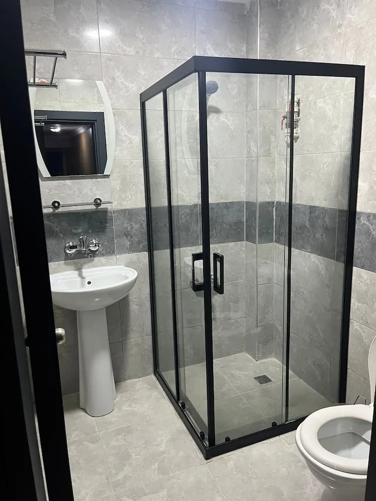 Business Üç Kişilik Oda