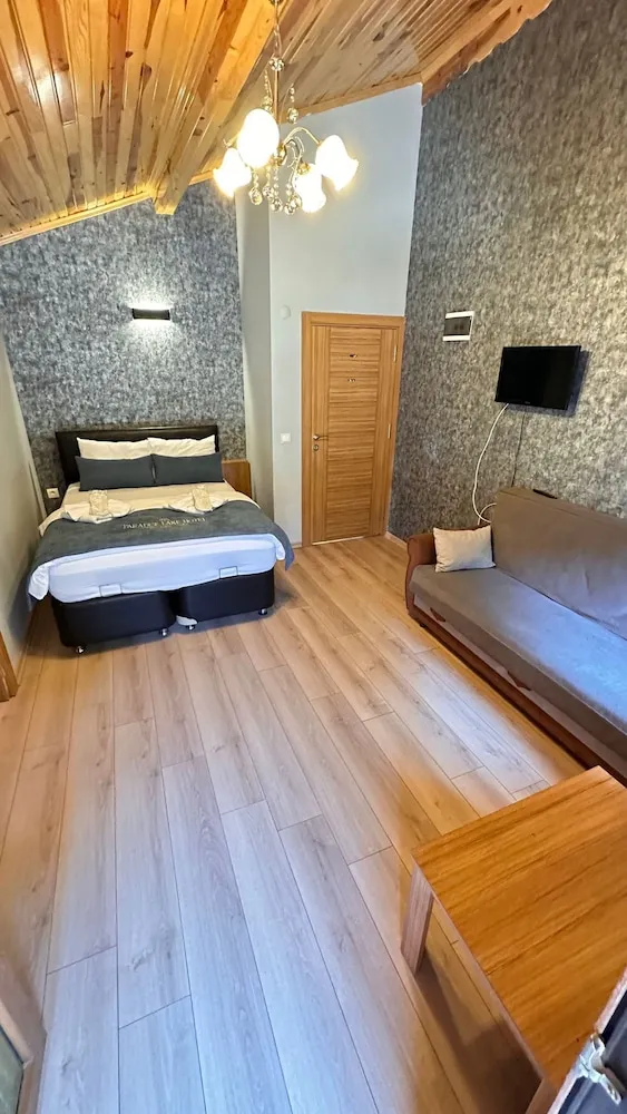 Deluxe Dört Kişilik Oda, Dağ Manzaralı