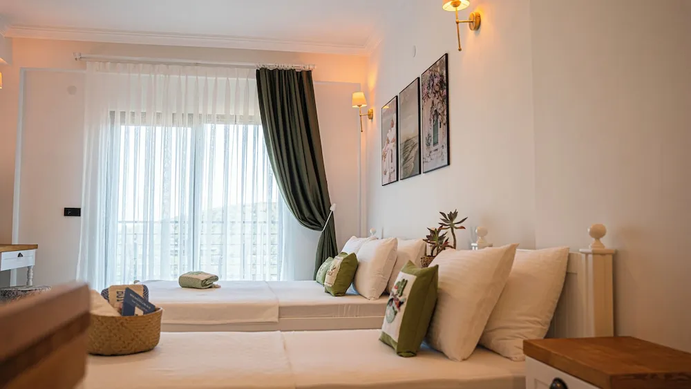 Deluxe Üç Kişilik Oda, Balkon, Deniz Manzaralı