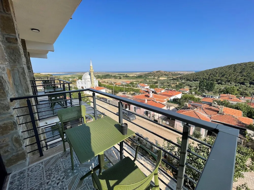 Deluxe Üç Kişilik Oda, Balkon, Deniz Manzaralı