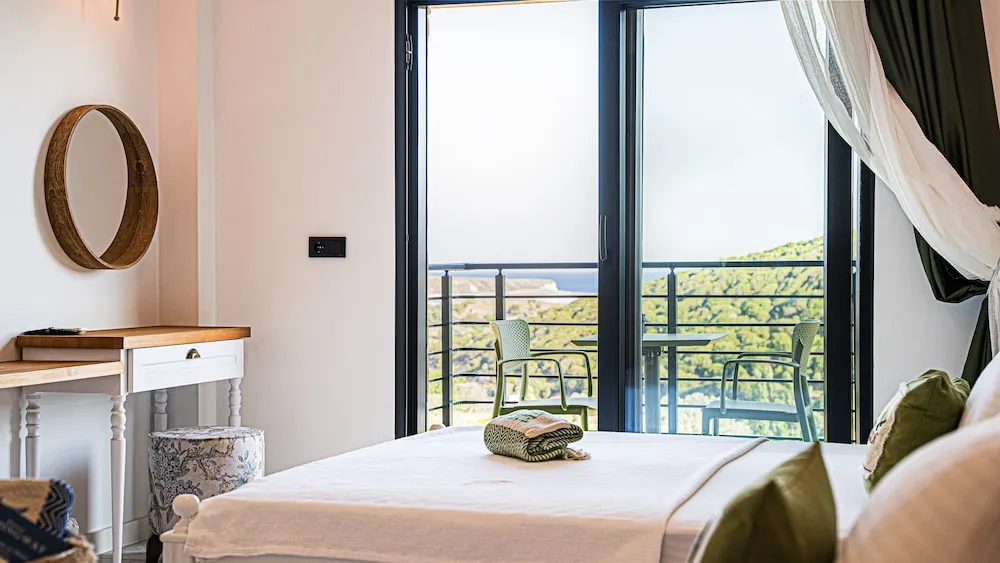 Deluxe Üç Kişilik Oda, Balkon, Deniz Manzaralı