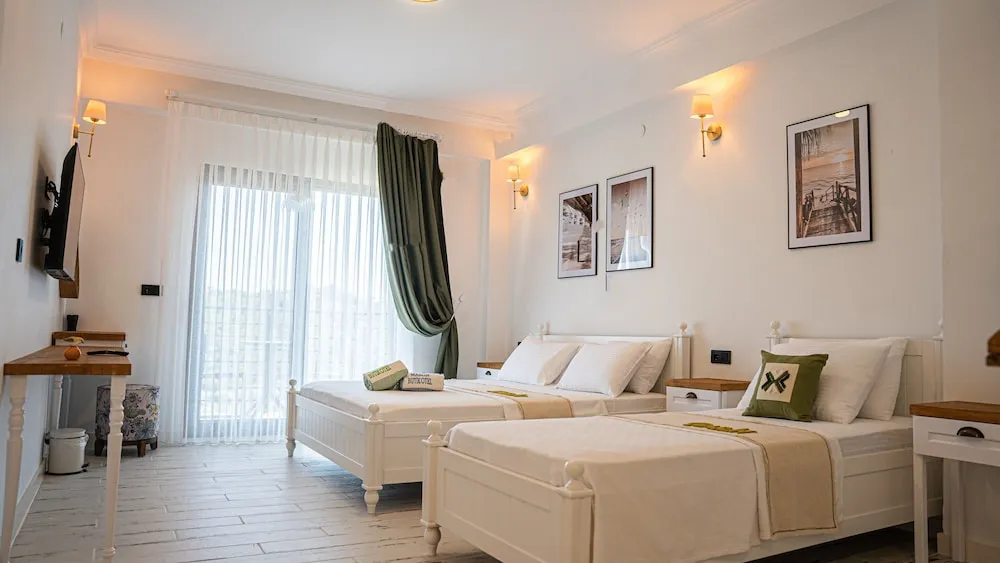 Deluxe Üç Kişilik Oda, Balkon, Deniz Manzaralı