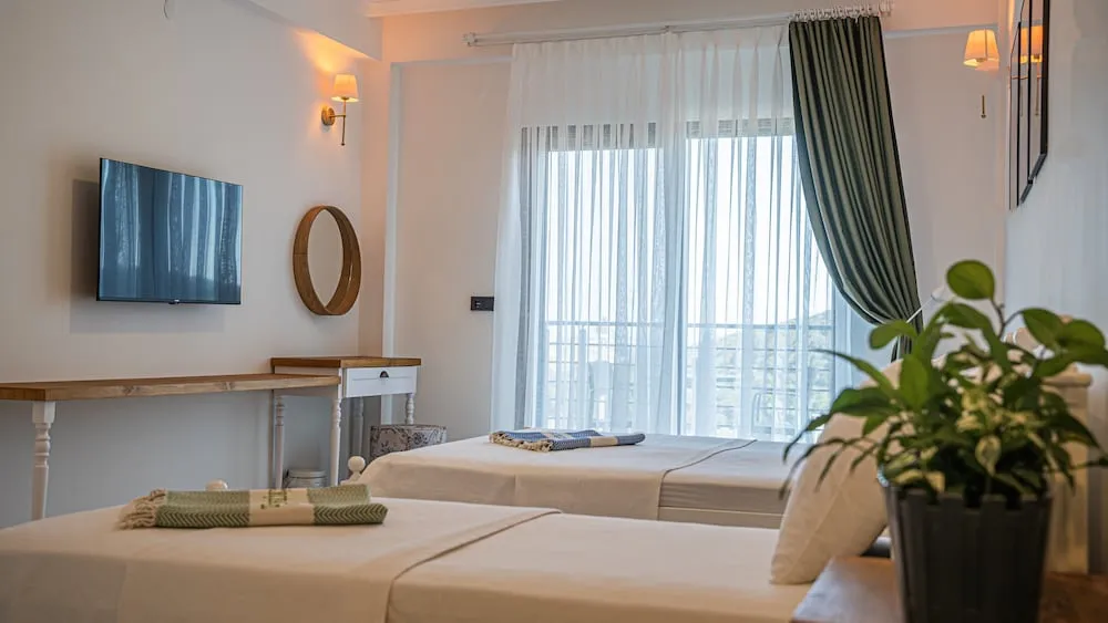 Deluxe Üç Kişilik Oda, Balkon, Deniz Manzaralı