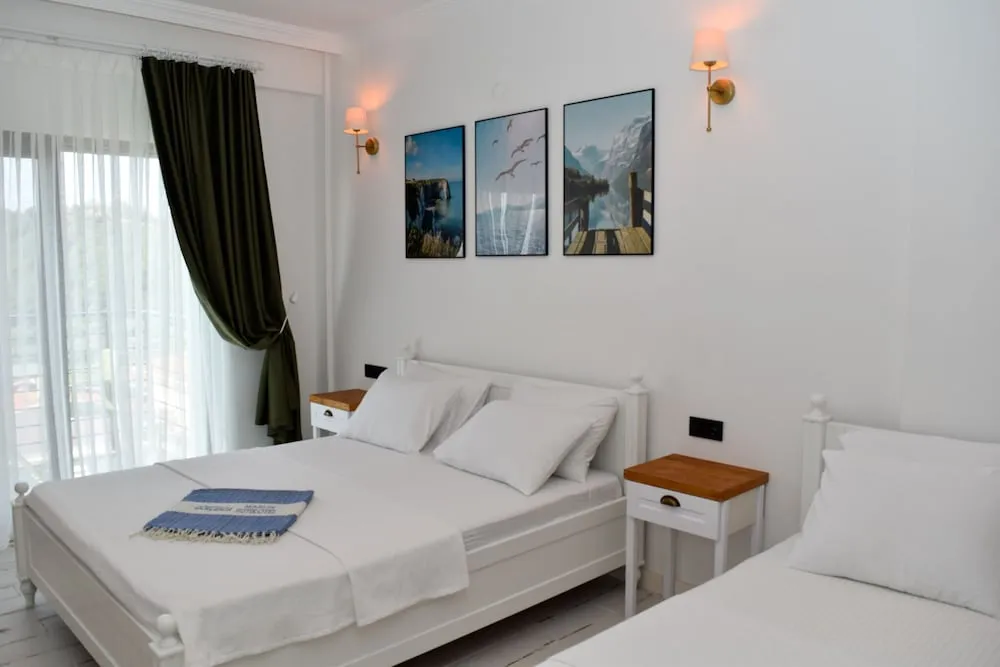 Deluxe Üç Kişilik Oda, Balkon, Deniz Manzaralı