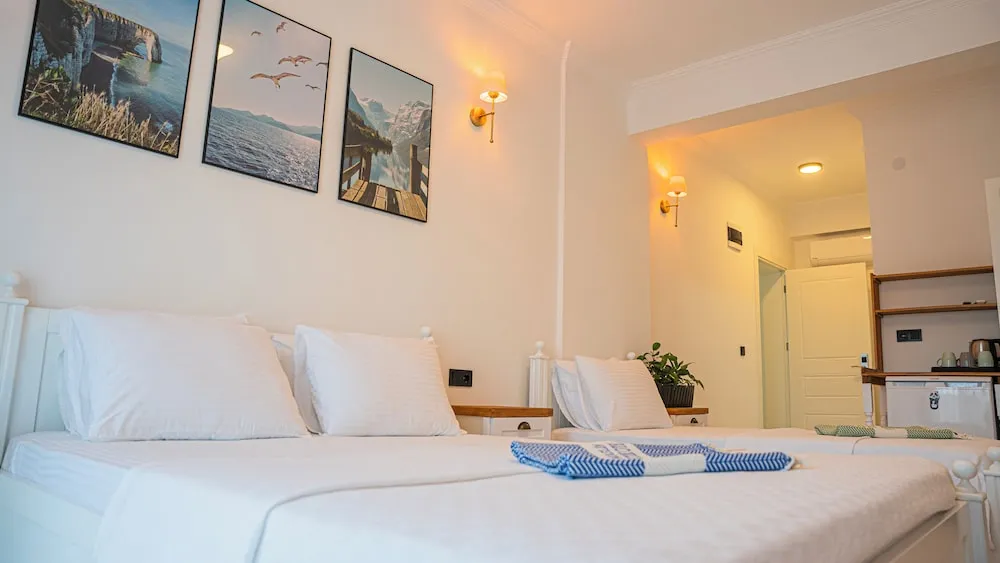 Deluxe Üç Kişilik Oda, Balkon, Deniz Manzaralı