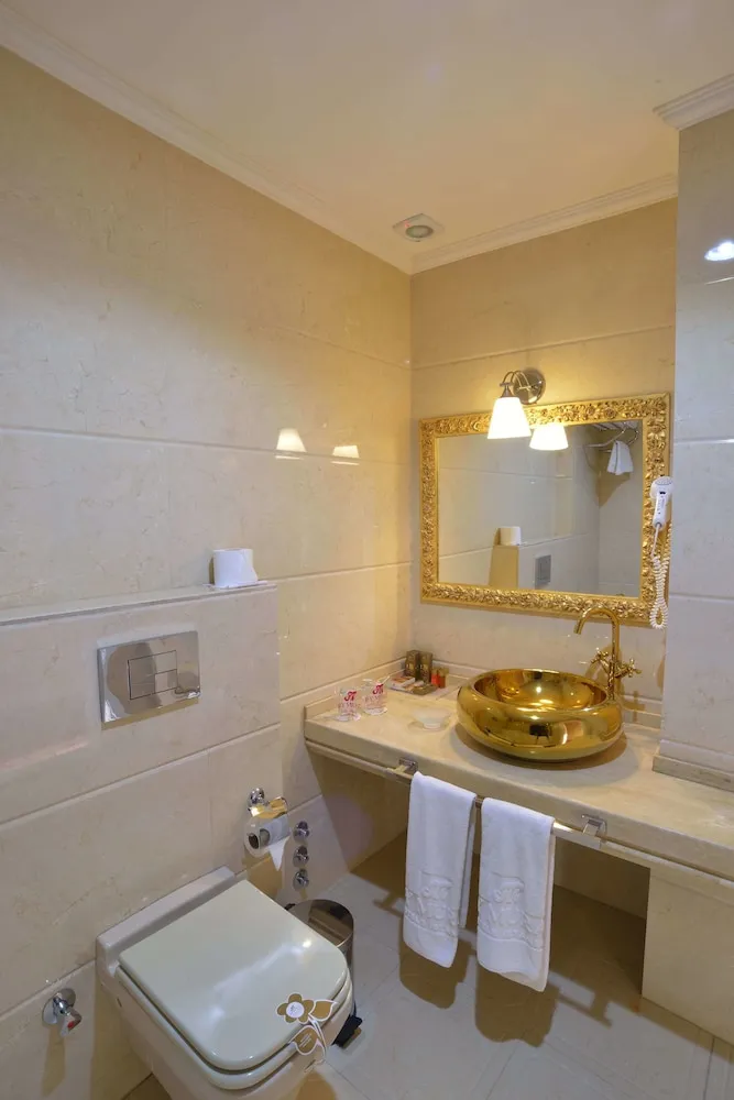 King Suite with Jacuzzi