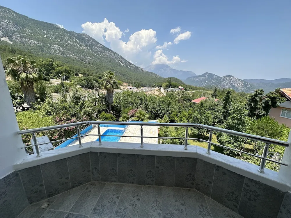Apart Daire, 1 Yatak Odası, Havuz Kullanımı, Dağ Manzaralı