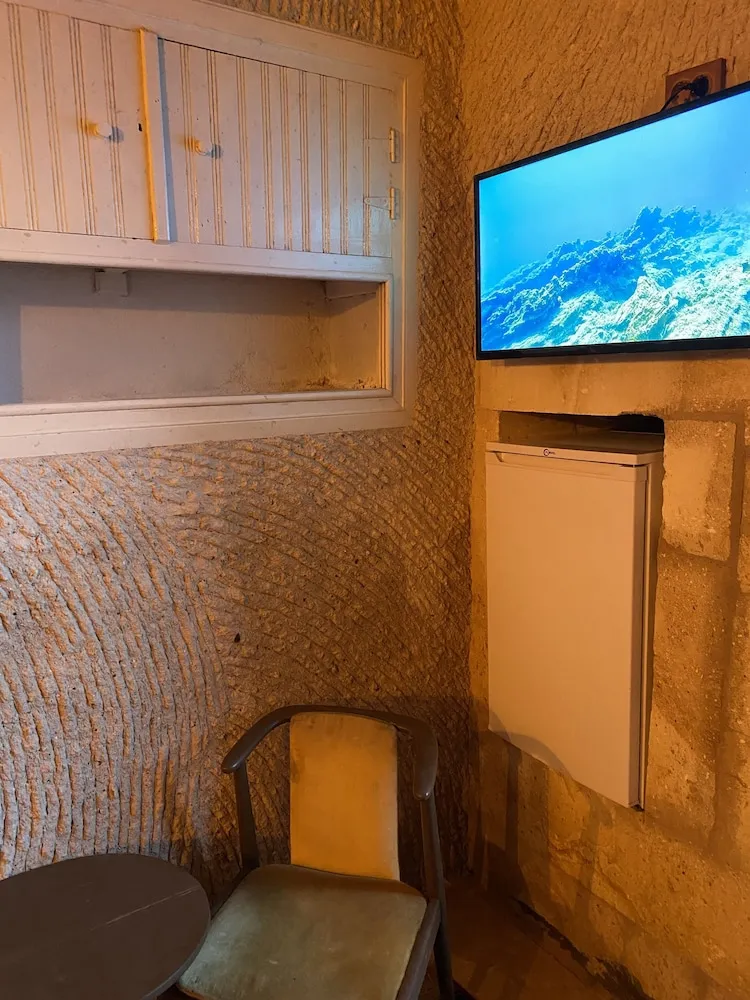 Traditional Tek Büyük Yataklı Oda