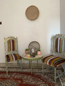 Kale House Nar