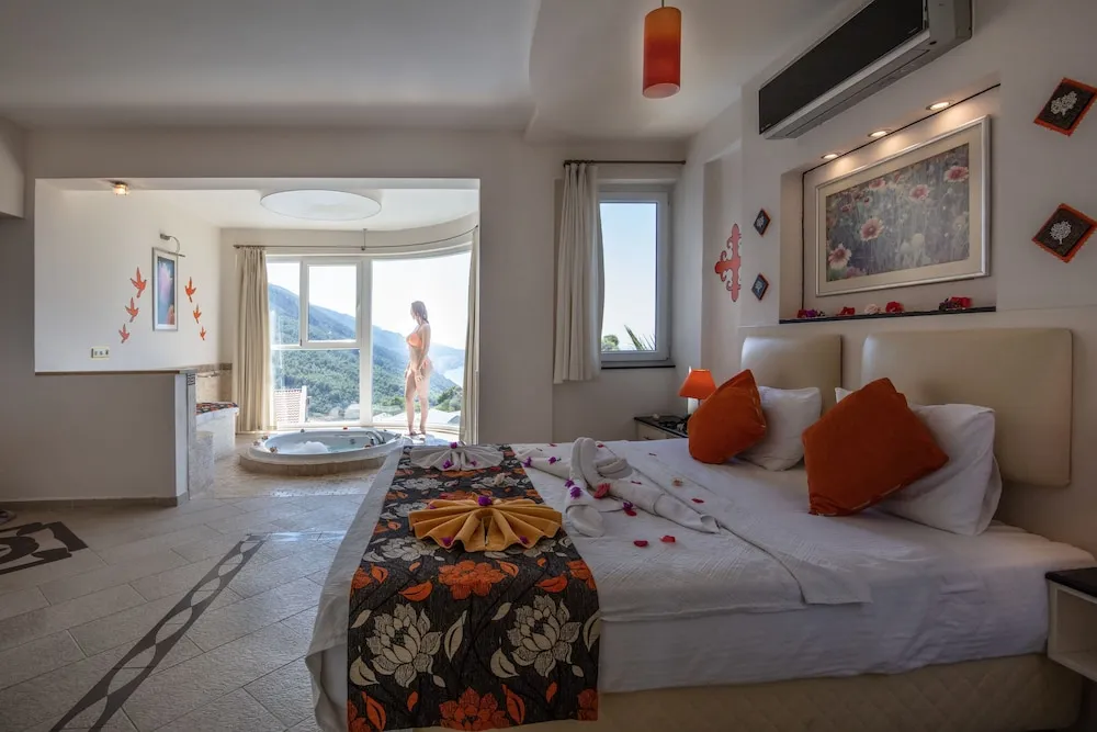 Grand Süit, Sigara İçilmez, Sıcak Su Küveti