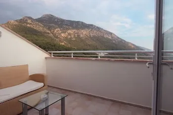 Golden Life Heights Deluxe Suite Hotel - Yetişkin Oteli