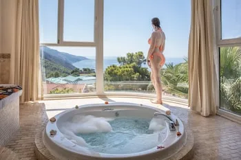 Golden Life Heights Deluxe Suite Hotel - Yetişkin Oteli