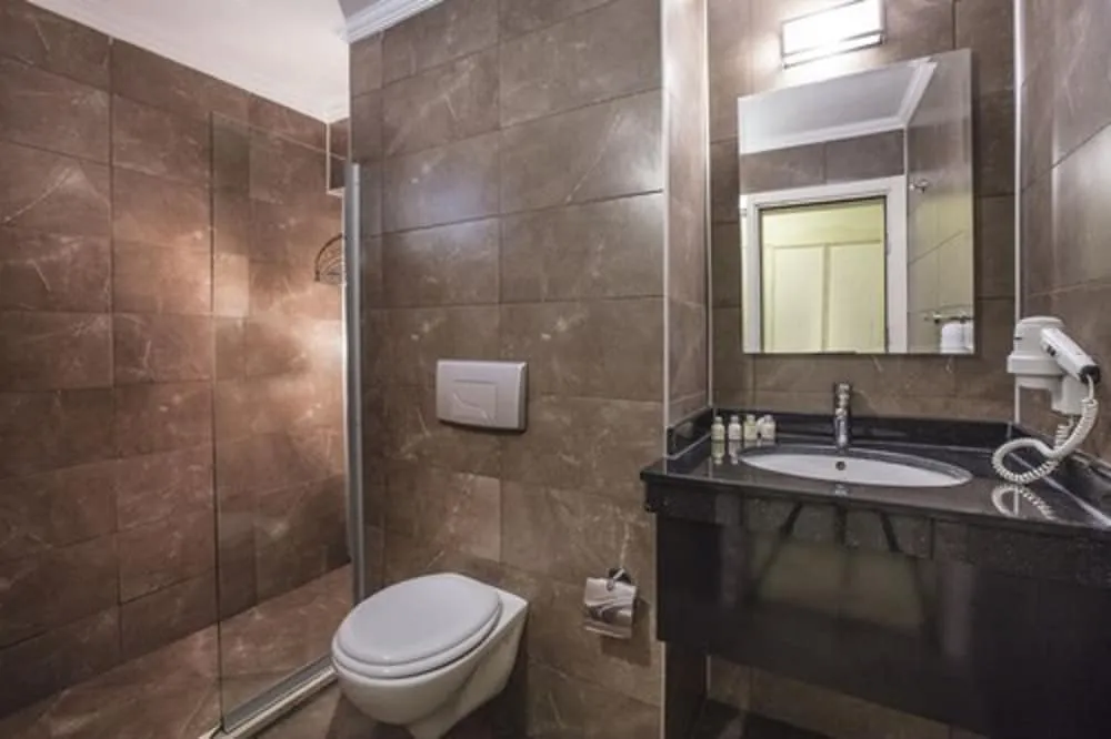 Standard Tek Büyük veya İki Ayrı Yataklı Oda, Deniz Manzaralı