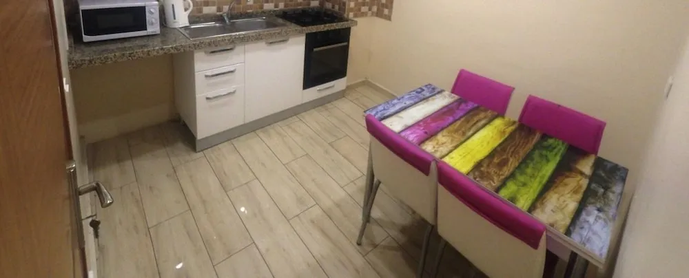 Economy Ortak Ranzalı Oda, Sadece kadınlar için, Sigara İçilmez