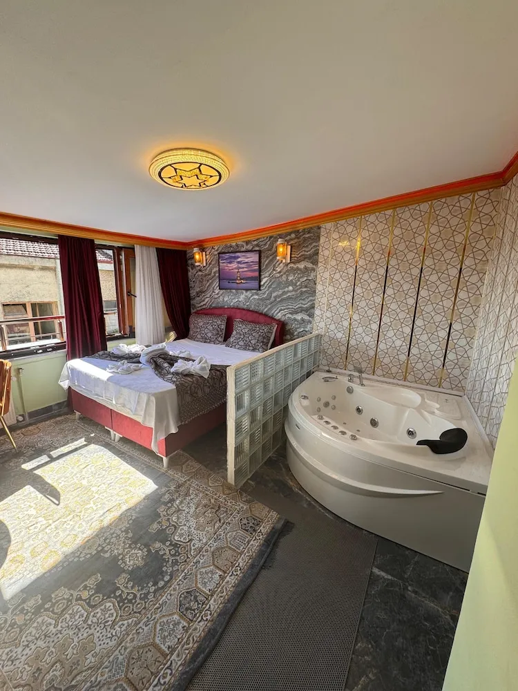Romantic Tek Büyük Yataklı Oda, Küvet