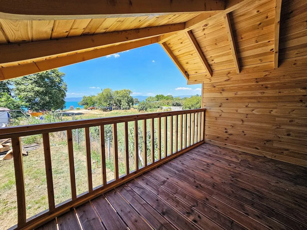Deluxe Bungalov, Göl Manzaralı
