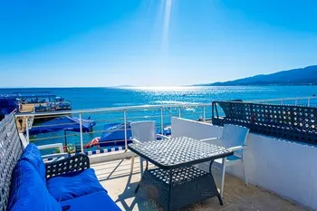 Akçay Pier Hotel & Beach