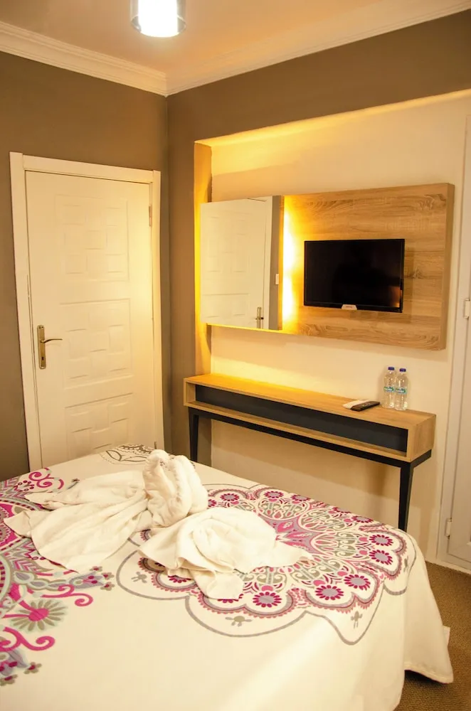 Comfort Tek Büyük Yataklı Oda